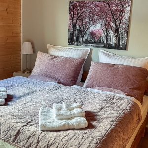 eifelchalet-niederehe-Schlafzimmer_2